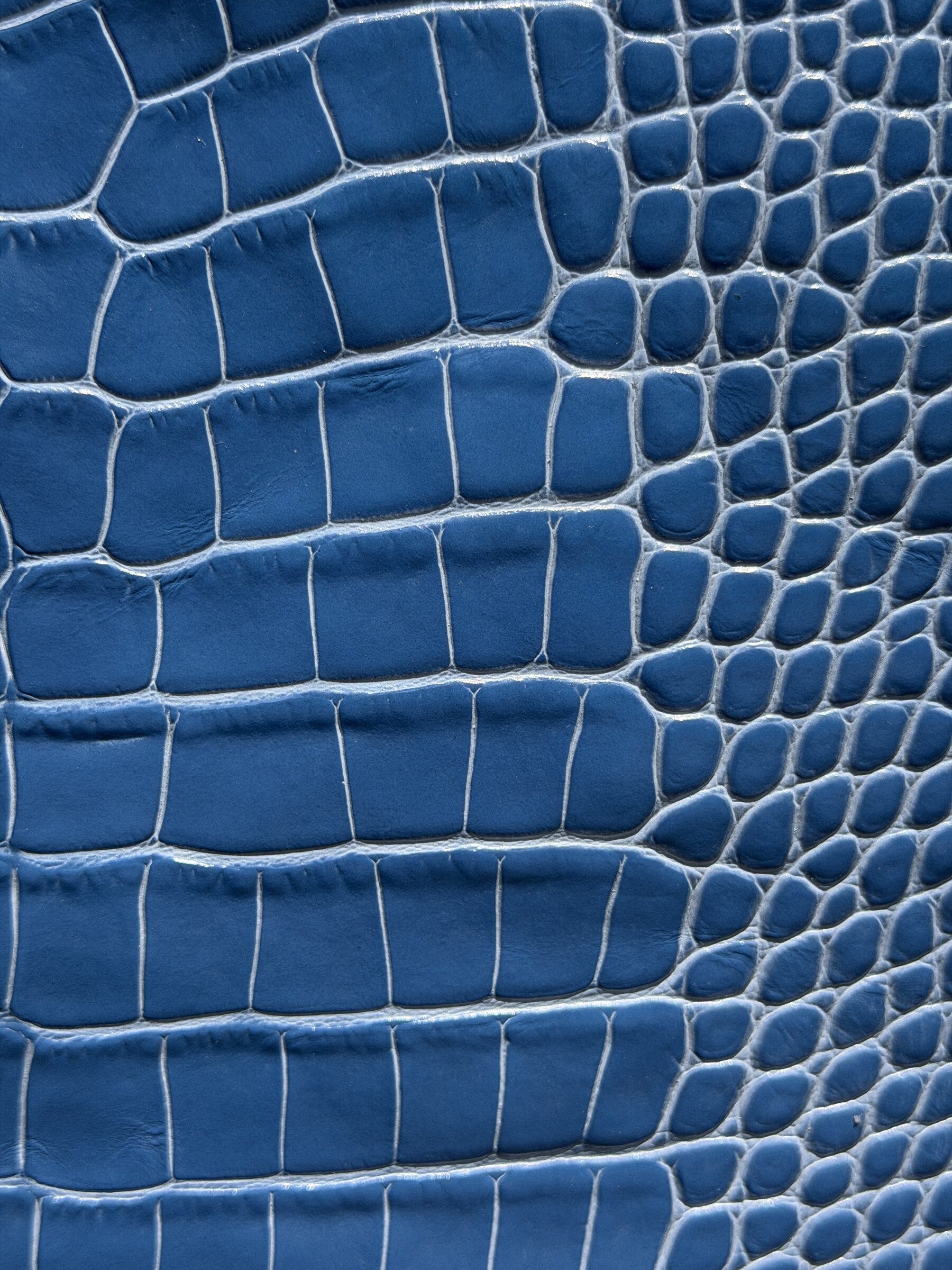 Lea Bag Cocco Blue dettaglio pelle stampa cocco blu Amimi Milano