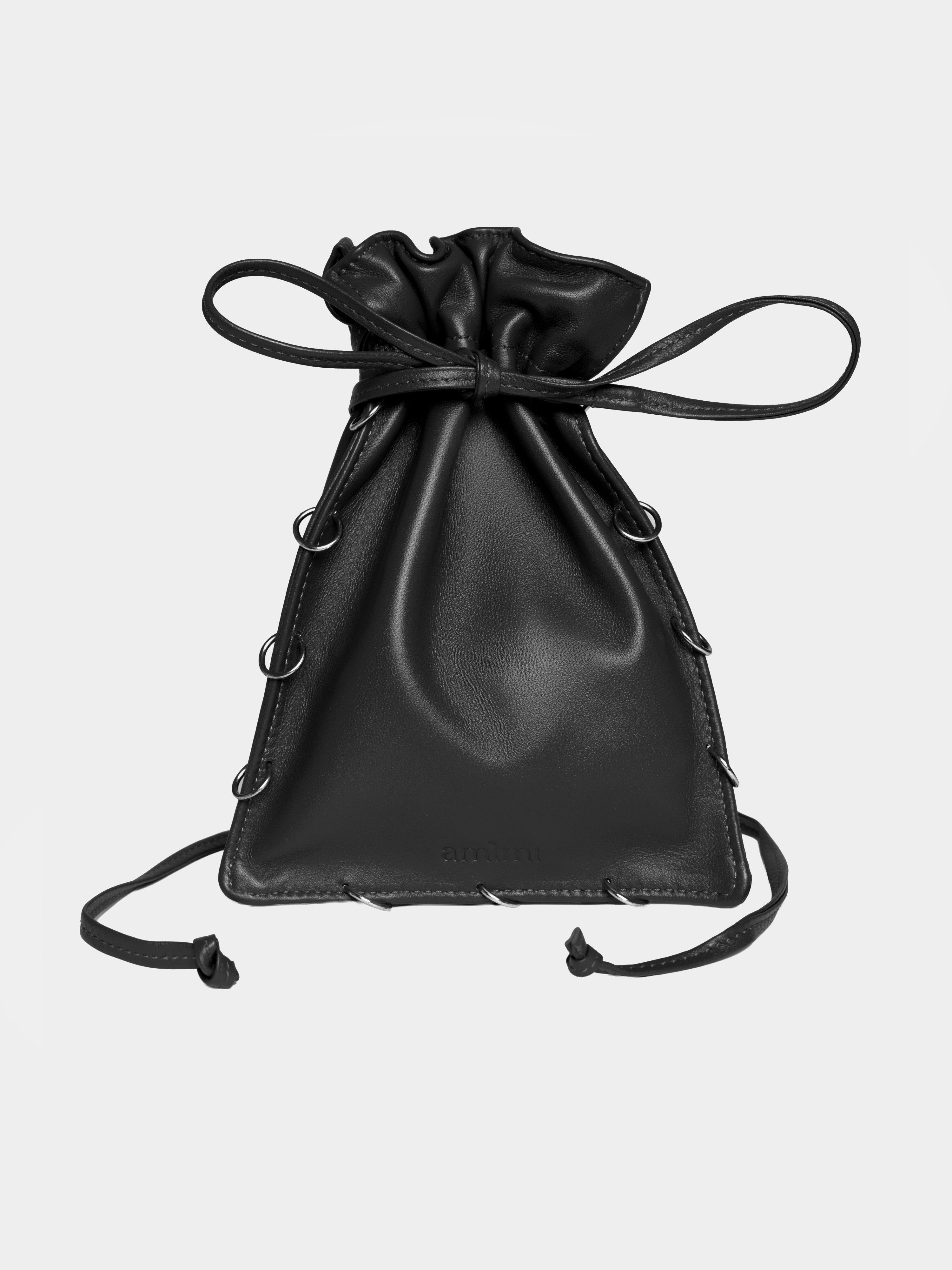 Maria Bag Black Piercing borsa a tracolla in pelle nera Amimi Milano